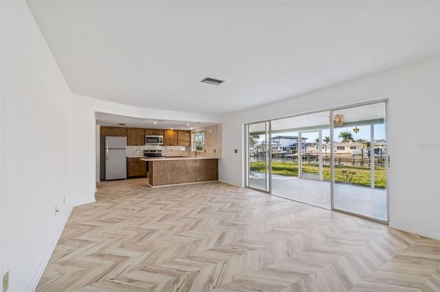 4415 CLEARWATER HARBOR DRIVE N, Largo, FL 33770