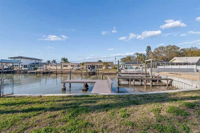 4415 CLEARWATER HARBOR DRIVE N, Largo, FL 33770