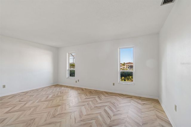 4415 CLEARWATER HARBOR DRIVE N, Largo, FL 33770