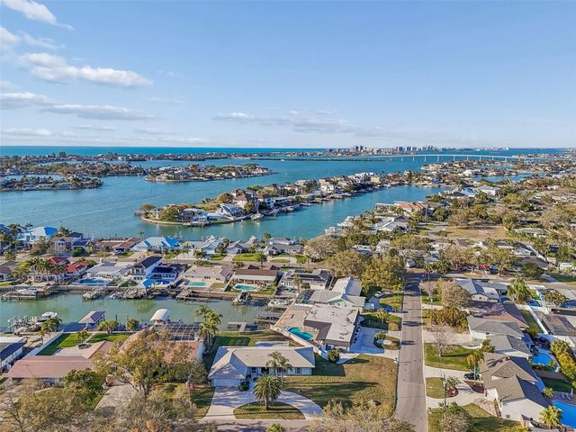 4415 CLEARWATER HARBOR DRIVE N, Largo, FL 33770