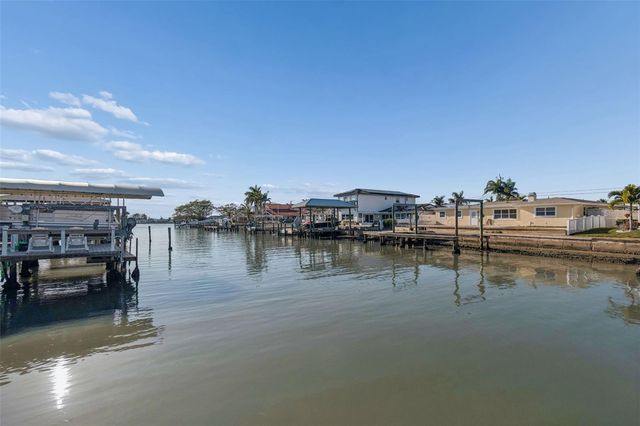 4415 CLEARWATER HARBOR DRIVE N, Largo, FL 33770