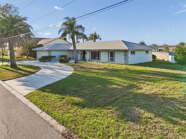 4415 CLEARWATER HARBOR DRIVE N, Largo, FL 33770