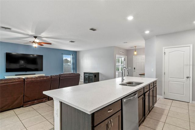 15266 AQUARIUS WAY, Mascotte, FL 34753