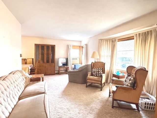 712 S Ottawa Avenue, Dixon, IL 61021