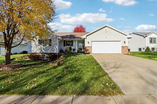712 Brookview Trail, Mount Horeb, WI 53572