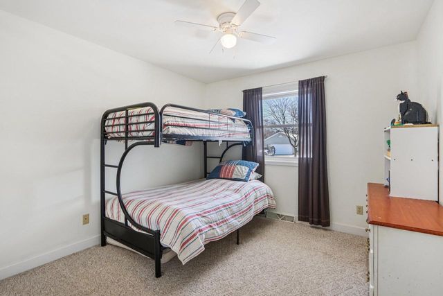 712 Brookview Trail, Mount Horeb, WI 53572