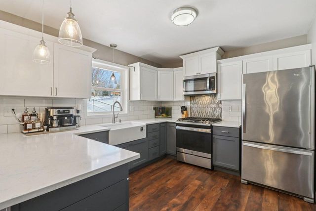 712 Brookview Trail, Mount Horeb, WI 53572