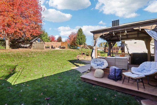 712 Brookview Trail, Mount Horeb, WI 53572