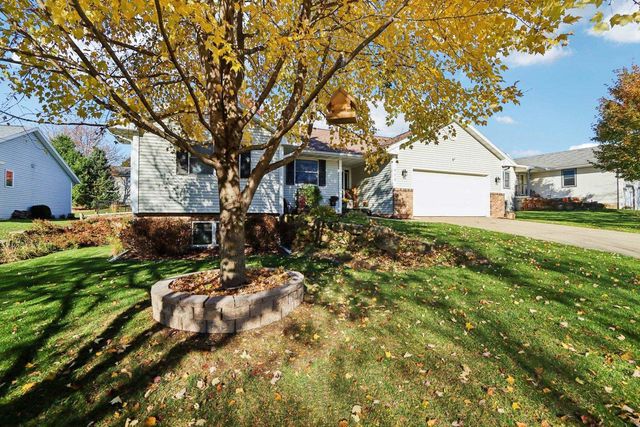 712 Brookview Trail, Mount Horeb, WI 53572
