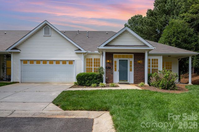 6204 Half Dome Drive, Charlotte, NC 28269