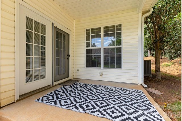 6204 Half Dome Drive, Charlotte, NC 28269