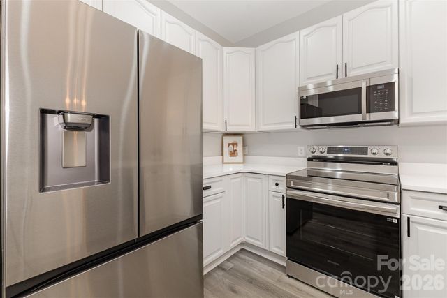 6204 Half Dome Drive, Charlotte, NC 28269