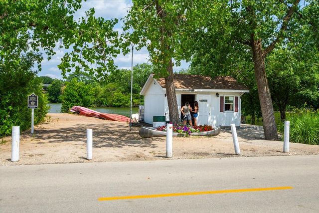 5603 Lakeside Drive 3C, Lisle, IL 60532