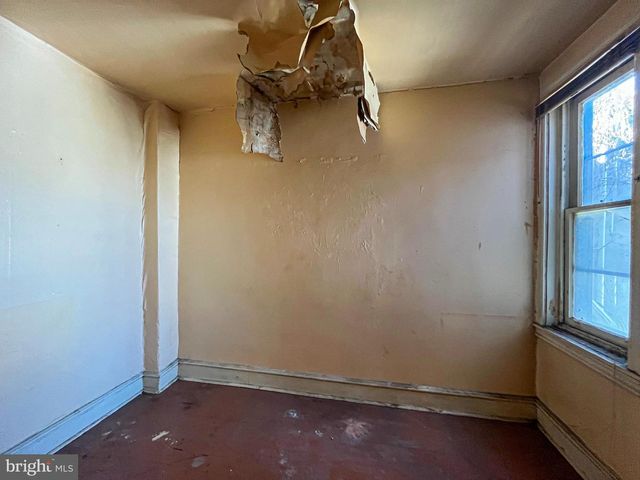 2825 W CLEMENTINE ST, Philadelphia, PA 19132