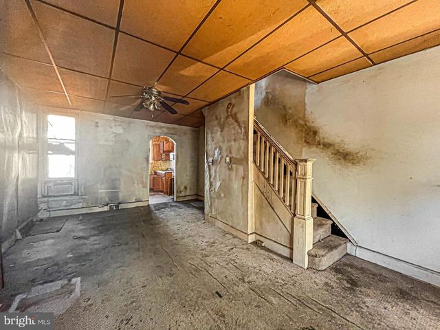 2825 W CLEMENTINE ST, Philadelphia, PA 19132