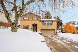 809 Bethany Drive, Mt Lebanon, PA 15243