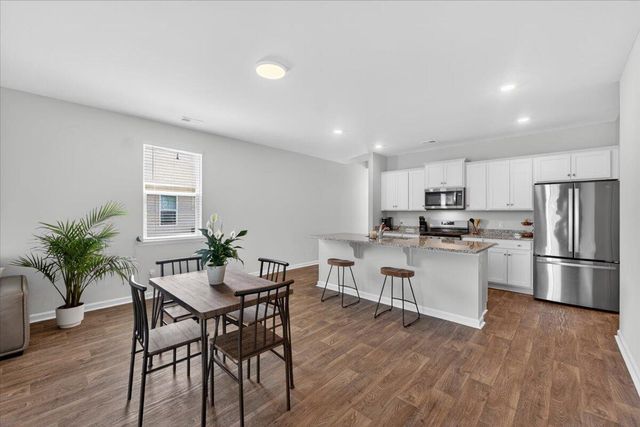 218 Watersglen Drive, Summerville, SC 29486