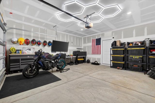 218 Watersglen Drive, Summerville, SC 29486