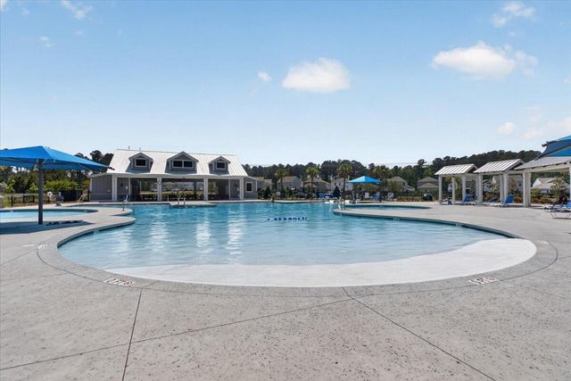 218 Watersglen Drive, Summerville, SC 29486