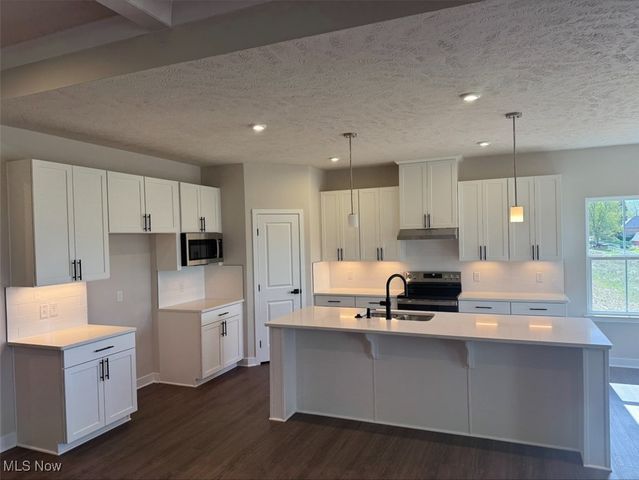 3587 Marys Way Avenue NW, Lehigh Twp, OH 44646