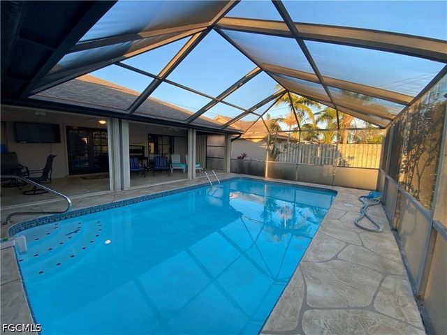 534 SE 34th TER, Cape Coral, FL 33904
