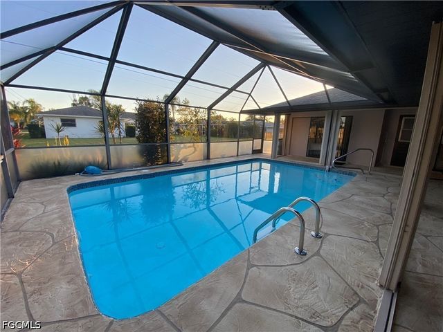 534 SE 34th TER, Cape Coral, FL 33904