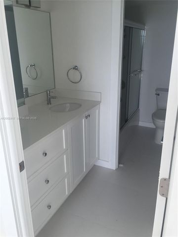 6900 Bay Dr 5A, Miami Beach, FL 33141