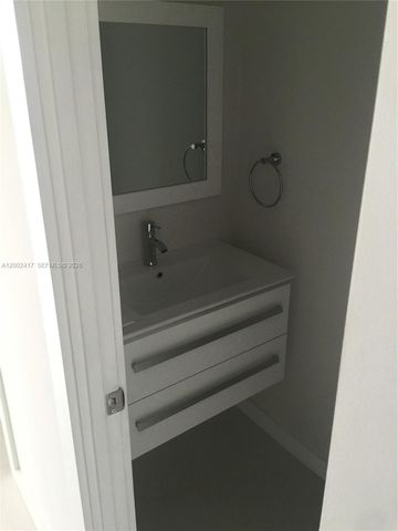 6900 Bay Dr 5A, Miami Beach, FL 33141