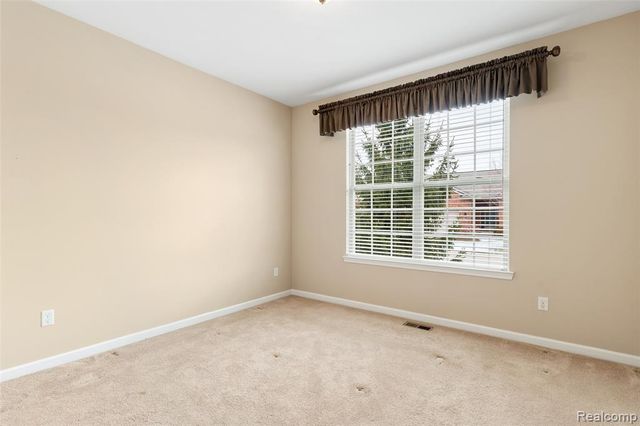 2068 Glenwood Drive, Sterling Heights, MI 48310