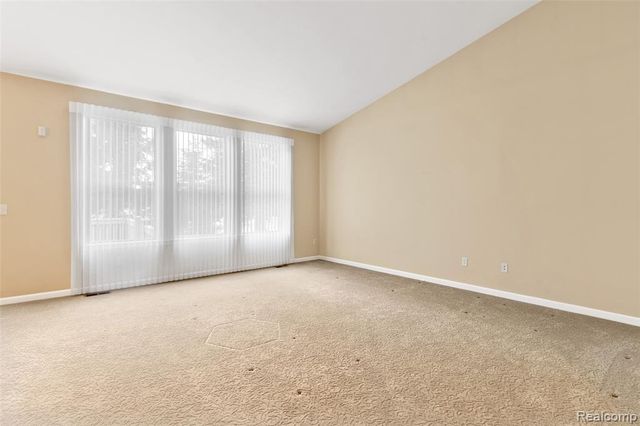 2068 Glenwood Drive, Sterling Heights, MI 48310