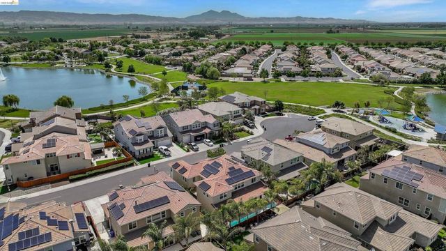 412 Lakehead Ct, Discovery Bay, CA 94505