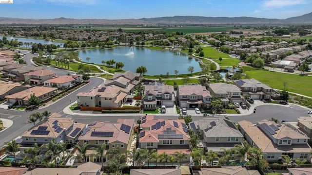 412 Lakehead Ct, Discovery Bay, CA 94505