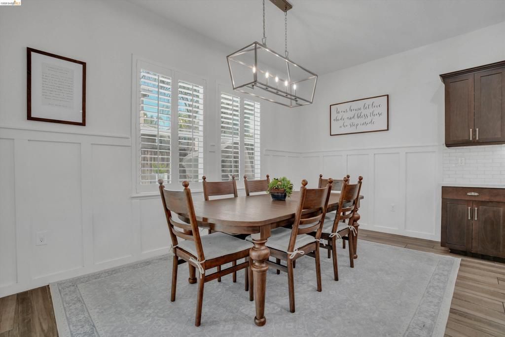 Image 20 of property listing at 412 Lakehead Ct, Discovery Bay, CA 94505