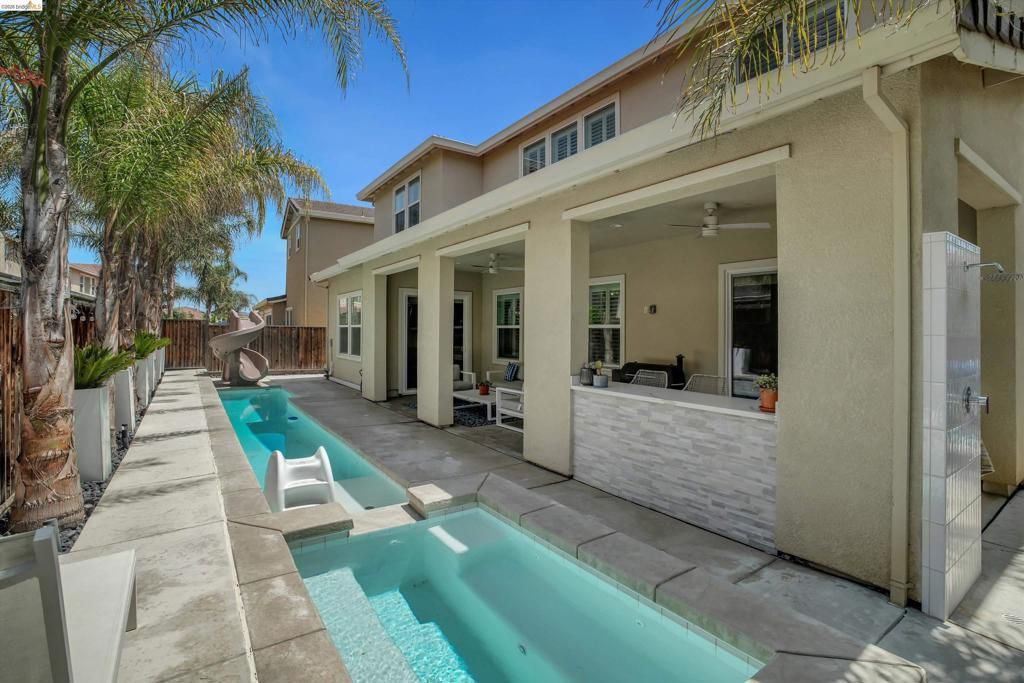 Image 33 of property listing at 412 Lakehead Ct, Discovery Bay, CA 94505