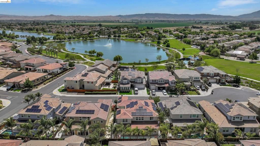 Image 41 of property listing at 412 Lakehead Ct, Discovery Bay, CA 94505