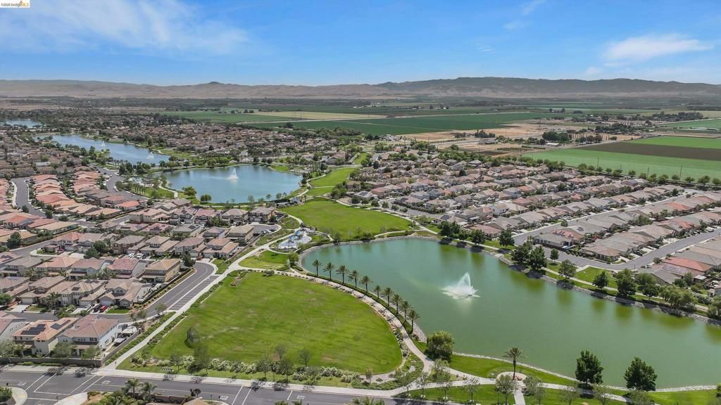 Image 43 of property listing at 412 Lakehead Ct, Discovery Bay, CA 94505