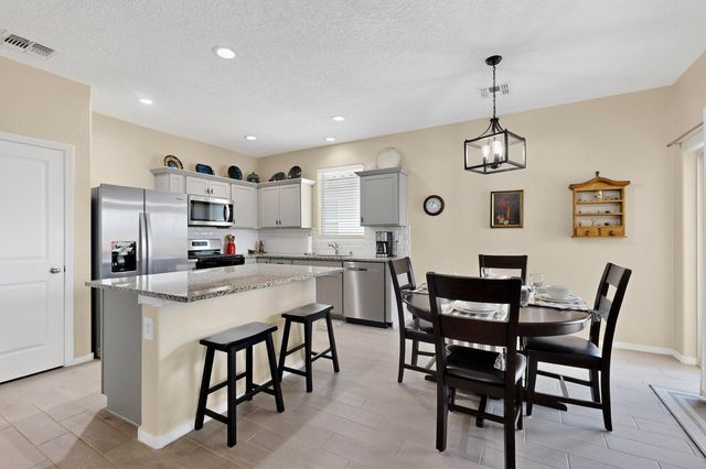 1994 Tesoro Loop NW, Los Lunas, NM 87031