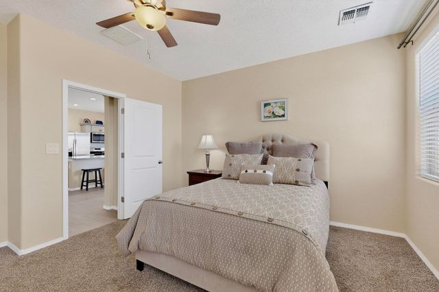 1994 Tesoro Loop NW, Los Lunas, NM 87031