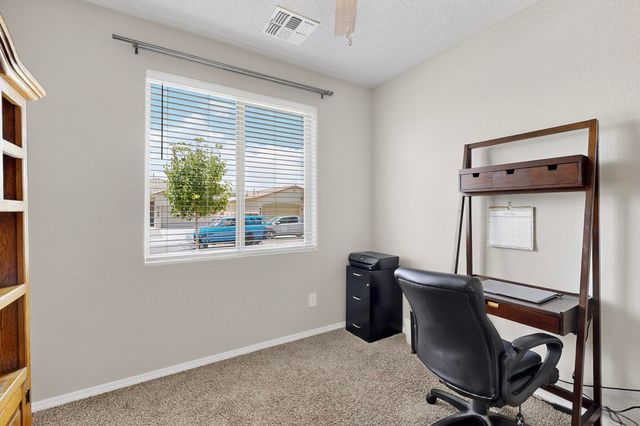 1994 Tesoro Loop NW, Los Lunas, NM 87031