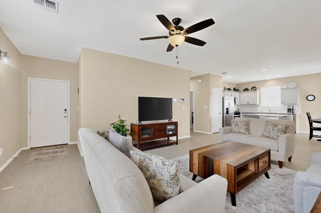 1994 Tesoro Loop NW, Los Lunas, NM 87031