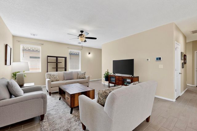 1994 Tesoro Loop NW, Los Lunas, NM 87031