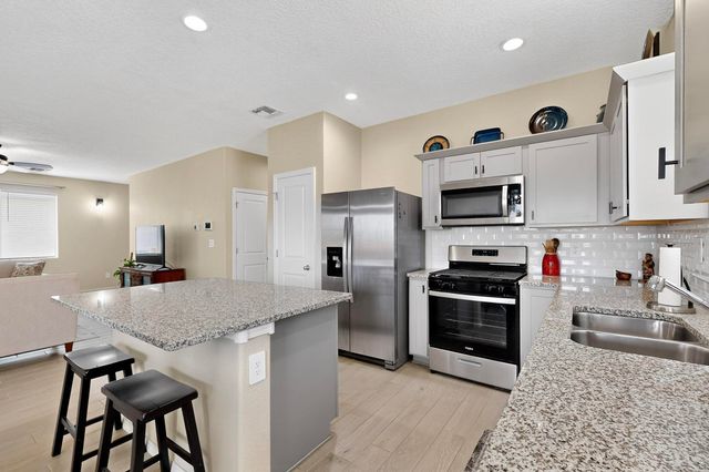 1994 Tesoro Loop NW, Los Lunas, NM 87031