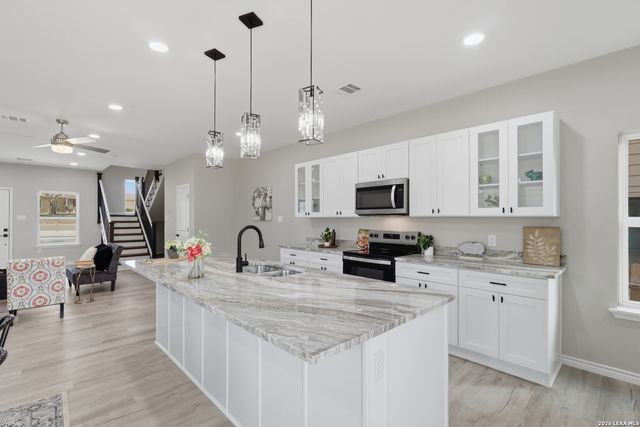 656 Canyon Circle, Canyon Lake, TX 78133