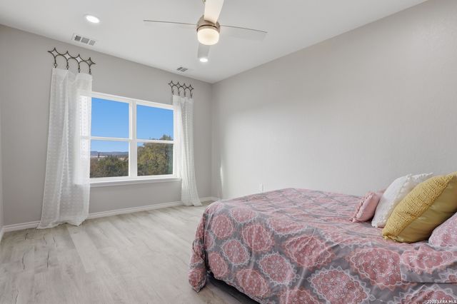 656 Canyon Circle, Canyon Lake, TX 78133