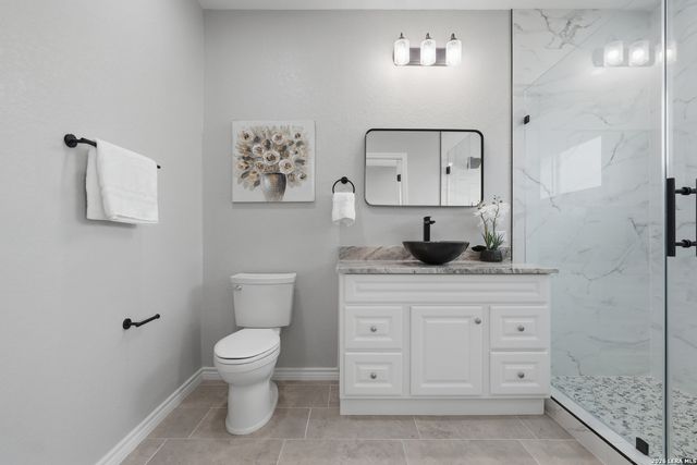 656 Canyon Circle, Canyon Lake, TX 78133