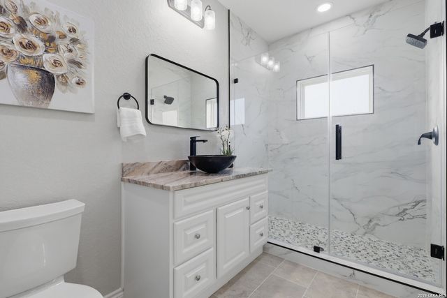 656 Canyon Circle, Canyon Lake, TX 78133