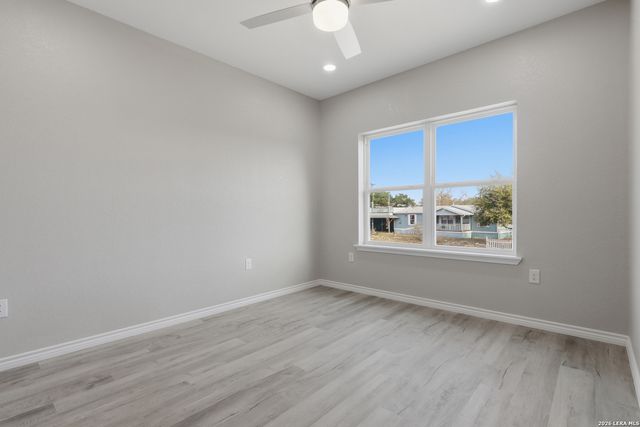 656 Canyon Circle, Canyon Lake, TX 78133