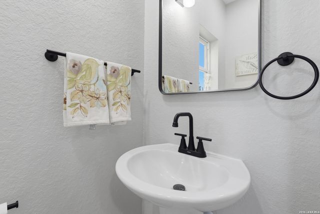 656 Canyon Circle, Canyon Lake, TX 78133