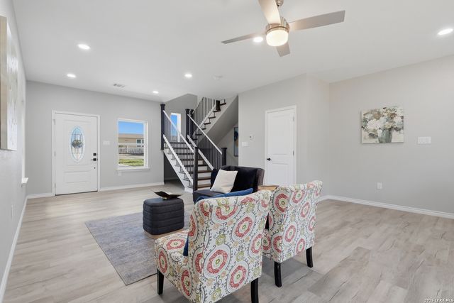 656 Canyon Circle, Canyon Lake, TX 78133