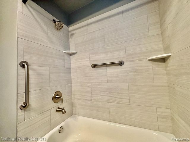 18904 Hilton Drive, Southfield, MI 48075